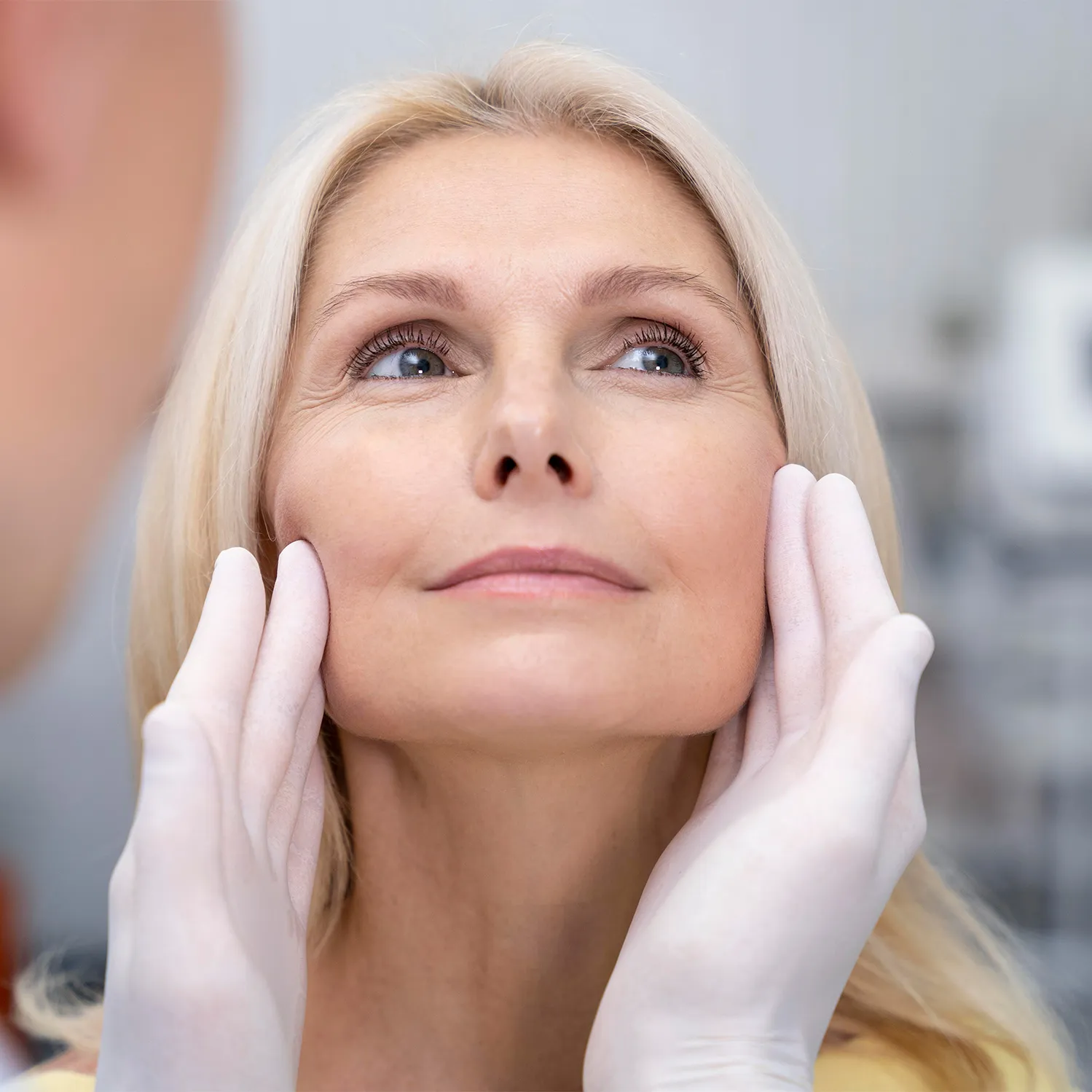 M-Lifting anti-aging solution